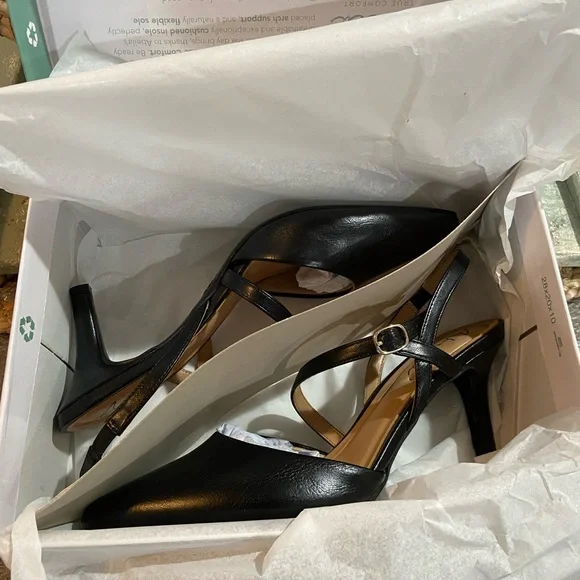 Abella Black Women's Slingback Heels - Picture 8 of 12